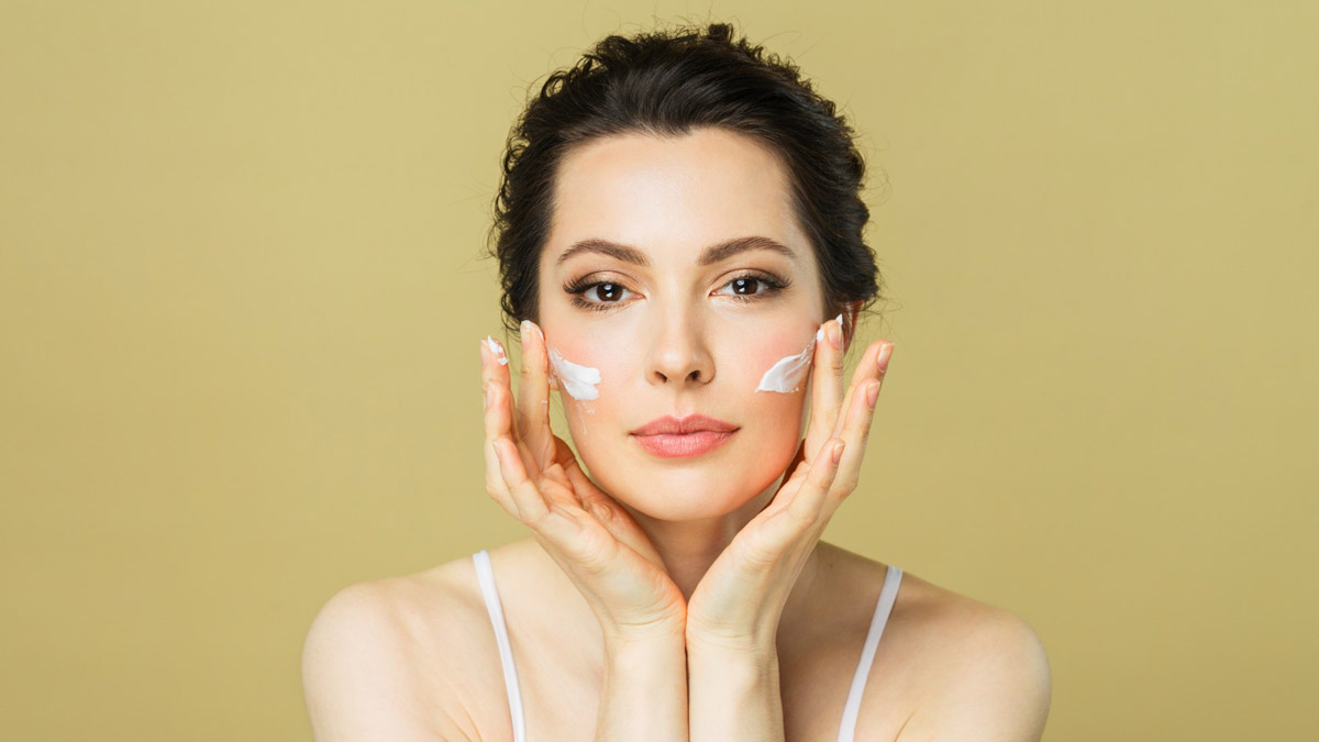 Tretinoin and Rosacea: Managing Redness and Flare-Ups